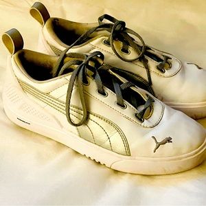 Puma White & Silver Youth Golf Shoes, size 4
